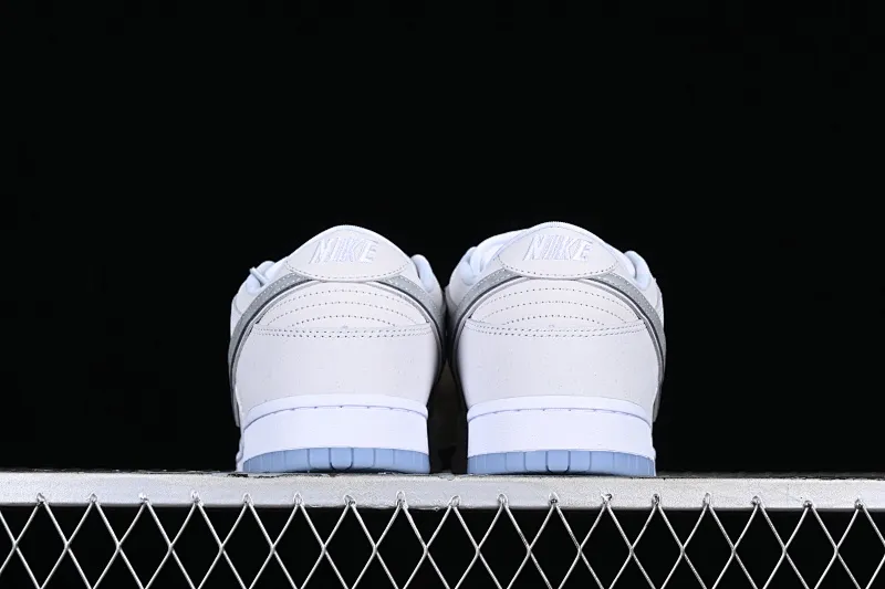 All Categories Nk SB Dunk Series Nk SB Dunk Low Low-top sneakers C version Concepts x Nk Dunk Low Pro SB "White lobster" full-layer white lobster SB low-top sports and leisure sneakers FD8776-100
